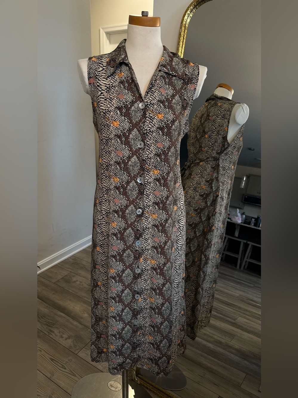 Sleeveless Brown Printed Button-Front Maxi Dress vintage